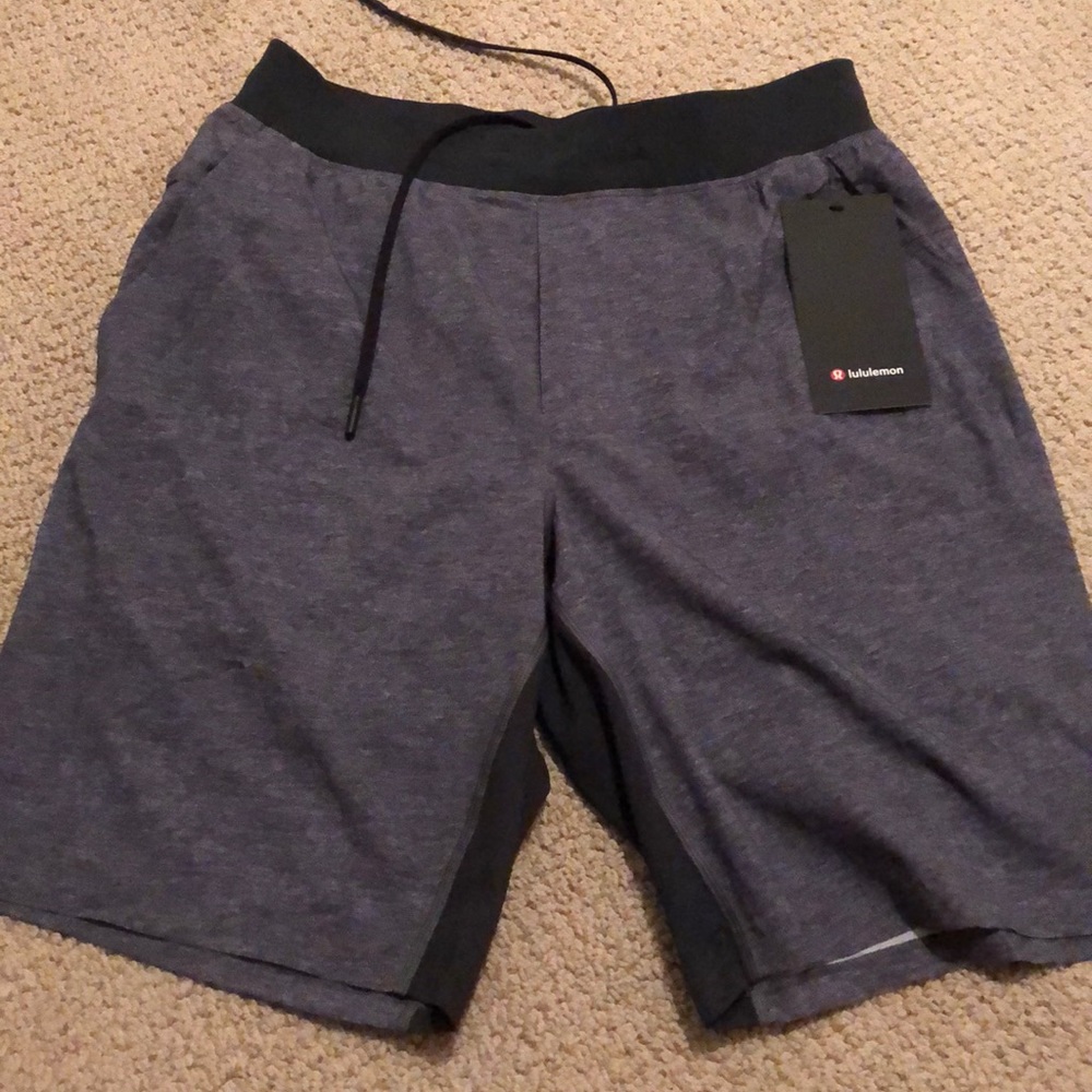 Lulu lemon men’s shorts size medium